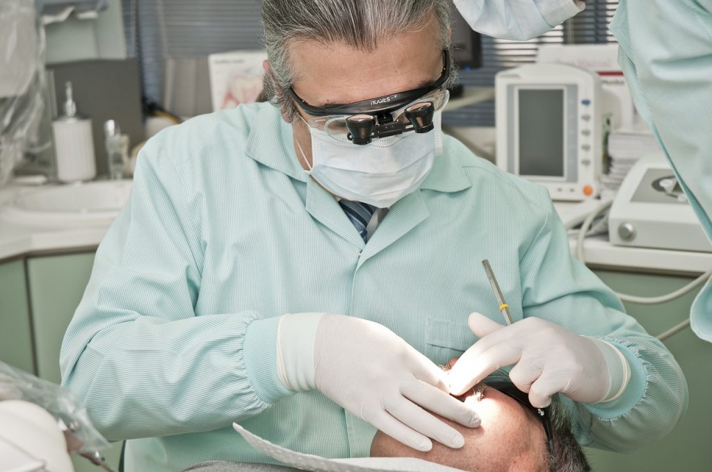 Pourquoi faire appel à un chirurgien dentiste ?